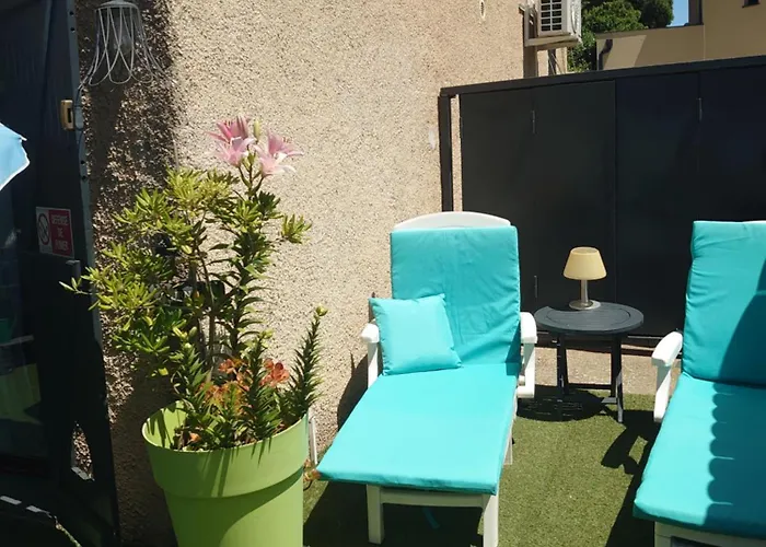 5 Min From The Sea Apartmán *