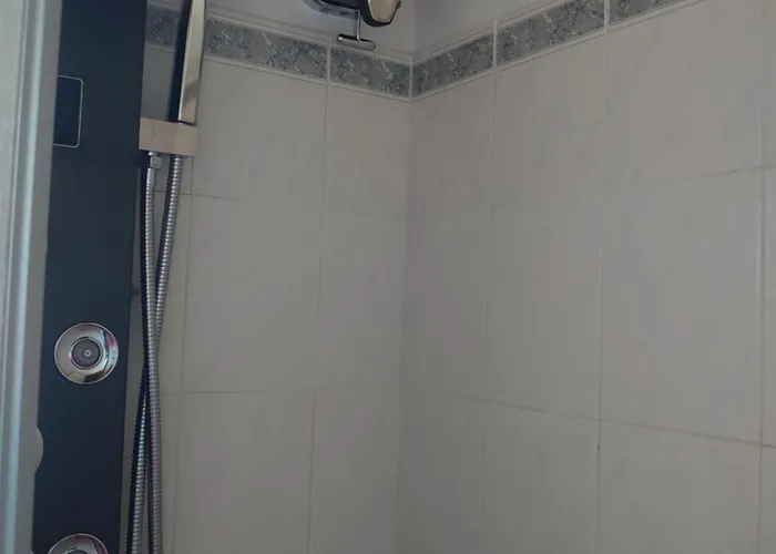 5 Min From The Sea *